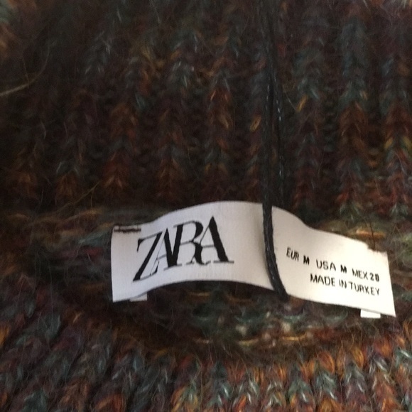 NWT ZARA knit sweater with ruffle and Pom poms - Picture 9 of 11